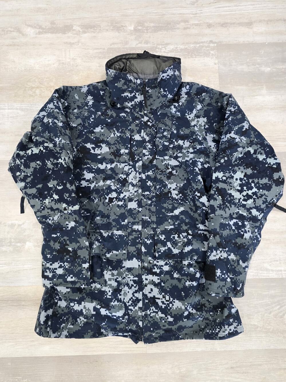 US Navy NWU Type I Gore-Tex Parka Jacket Hooded Blue Digital Camo Small Reg